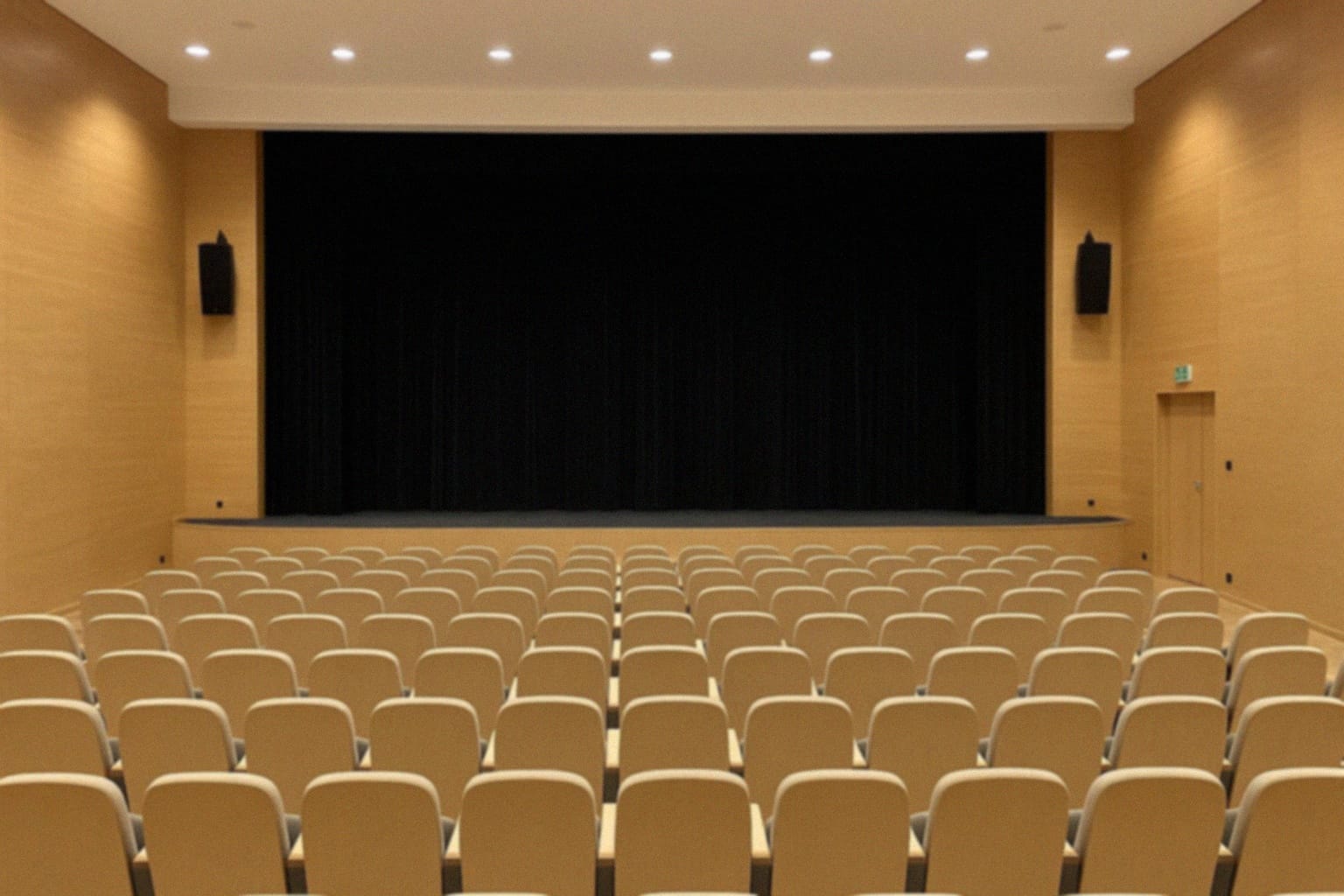 Wernisaż indywidualnej wystawy Darii Teresy „UPDATE” w Rawiczu