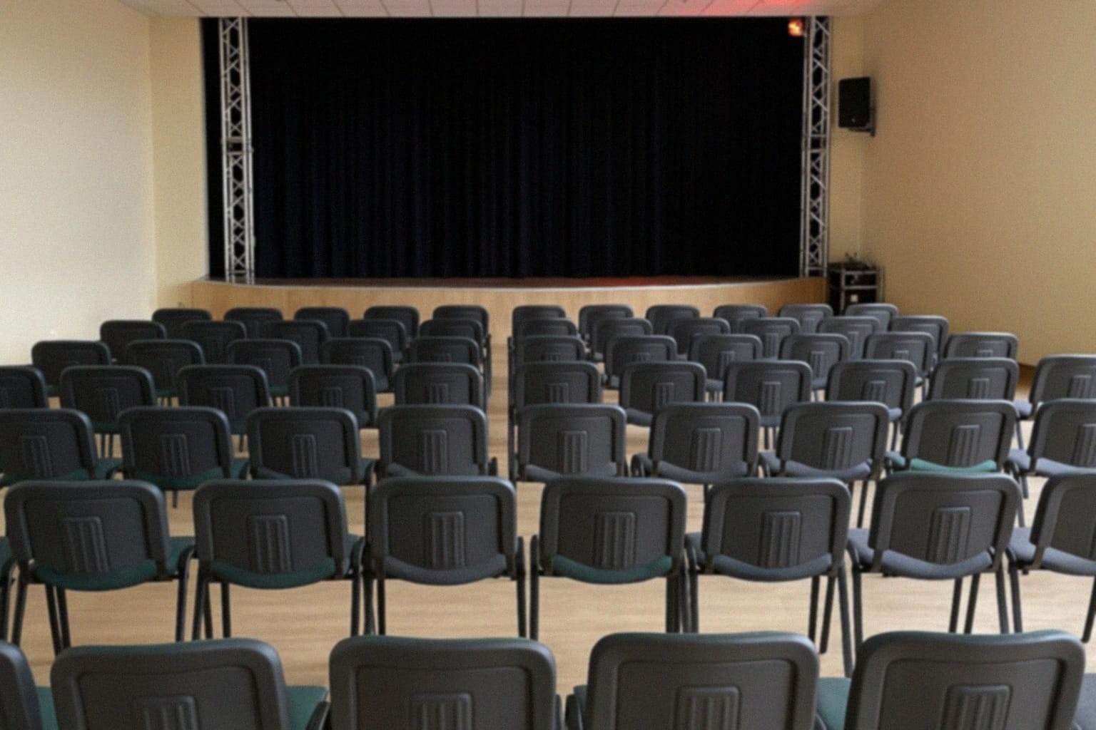 Jak artyści mogą wykorzystać internet do promocji i sprzedaży swoich dzieł